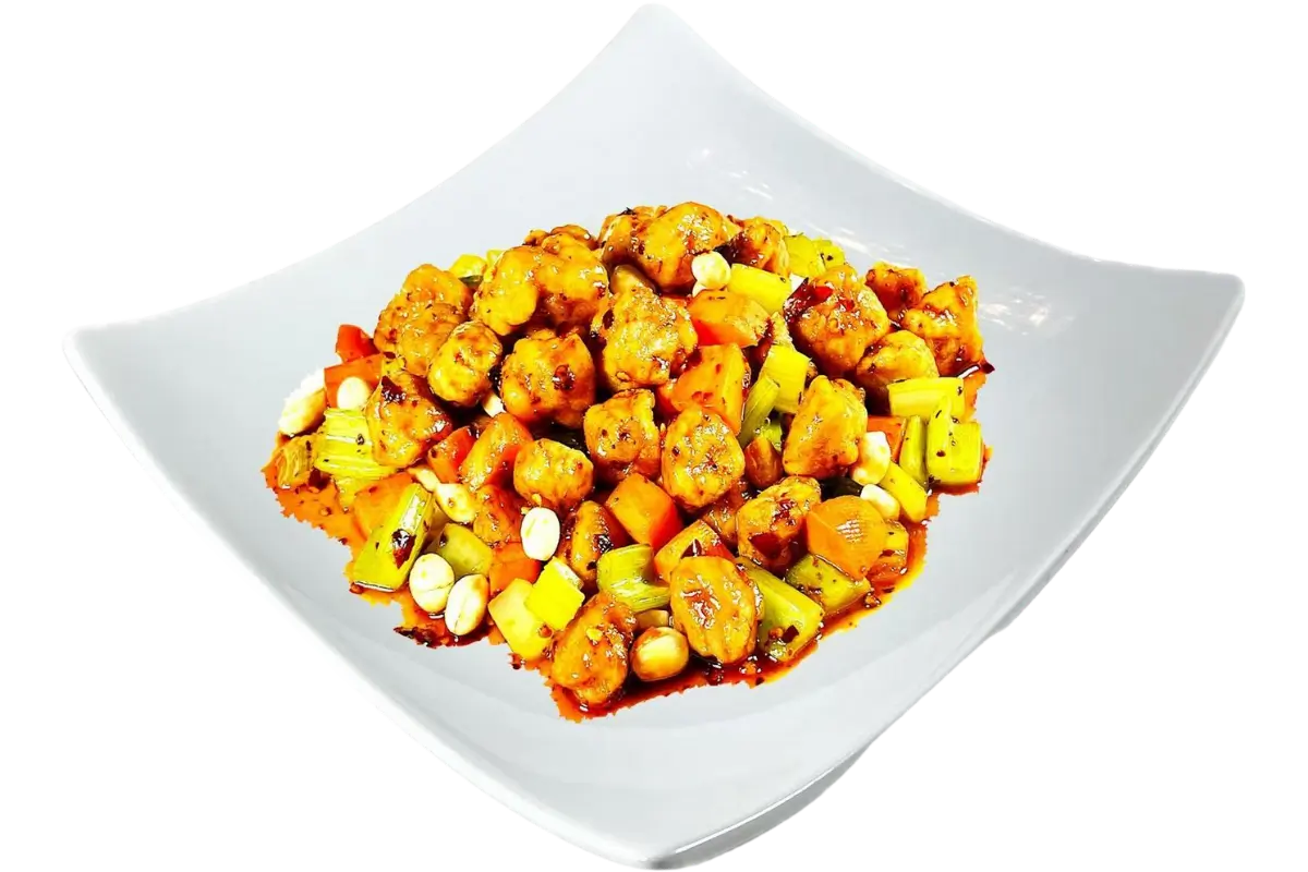 Vegee-Green-Chinese-Restaurant-Kung-Pao-Diced-Meat-MissouriCity Diced meat with peanuts and veggies in spicy sauce at Vegee Green,a Chinese Restaurant in Missouri City.